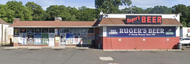 Rugers Beer storefront on New Falls Road in Levittown